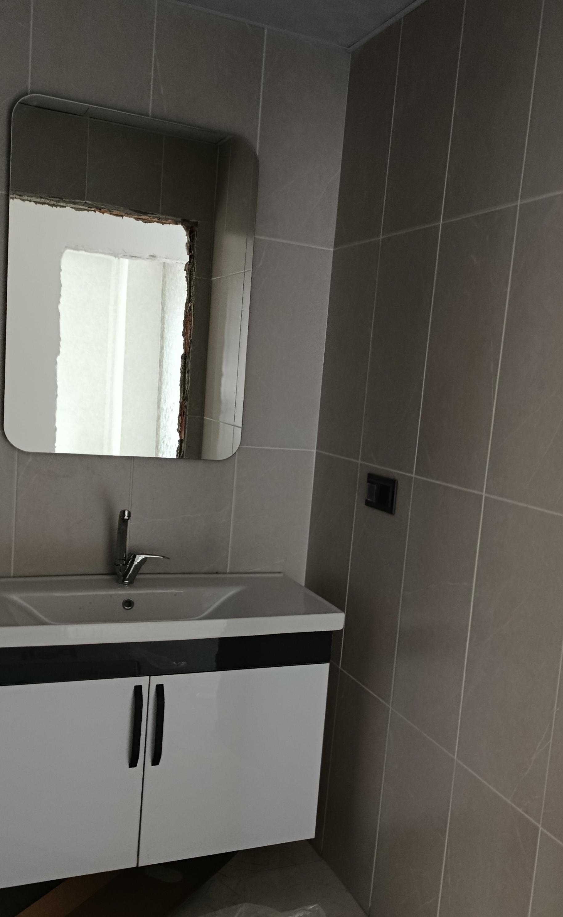 Konya banyo dolabı ve ayna montajı dekorasyon